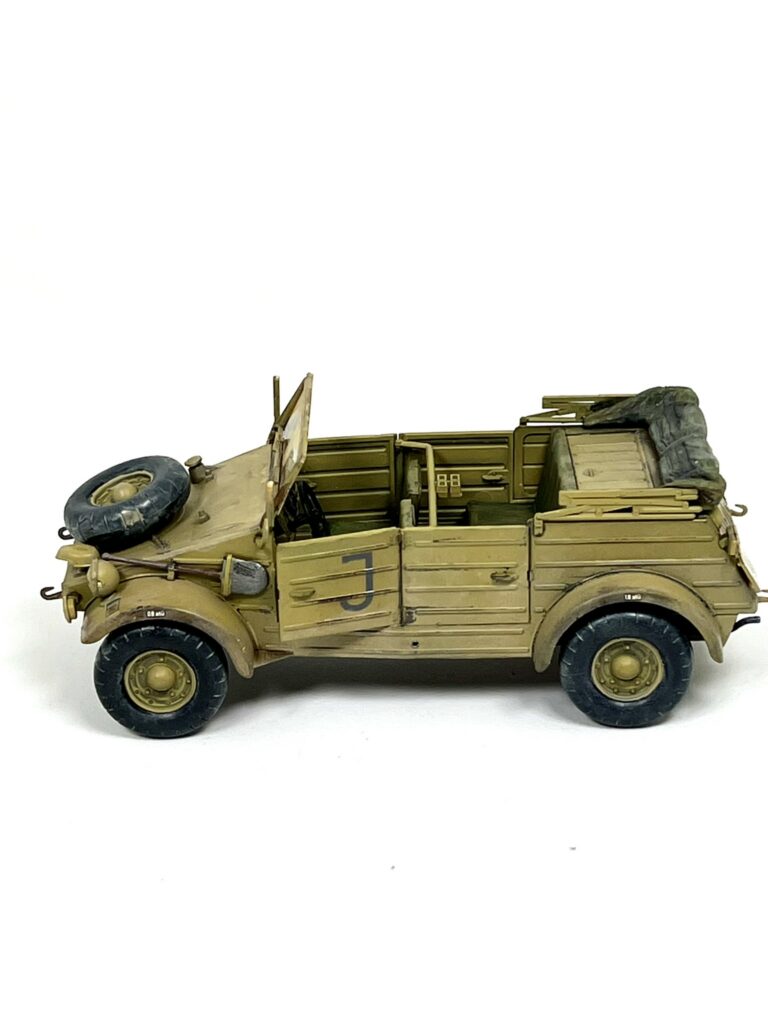 Side view of the Kübelwagen with the windscreen up and the hood folded