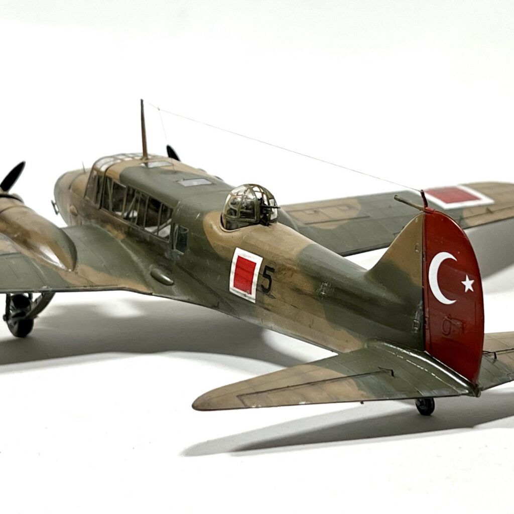 Rudder with the Turkish flag and the number 5