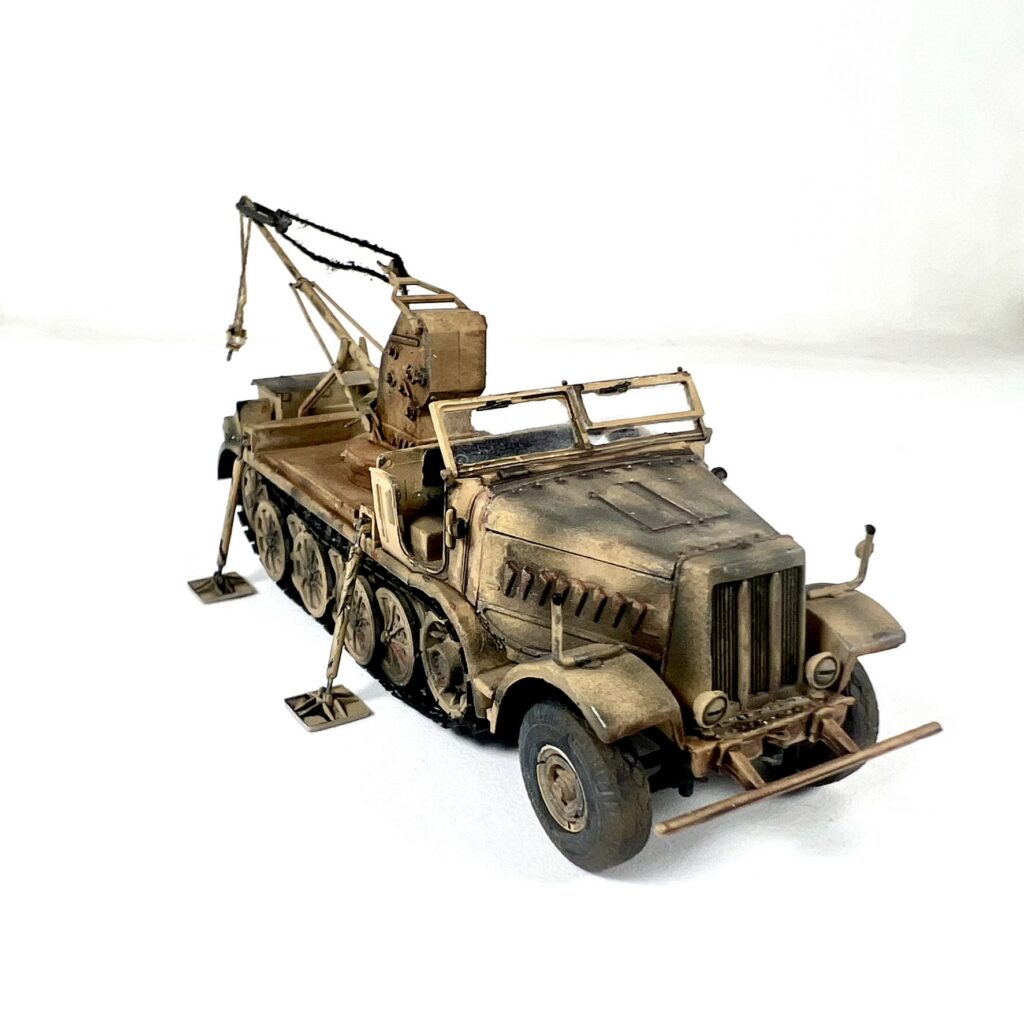 Rear three-quarter view with the outriggers down