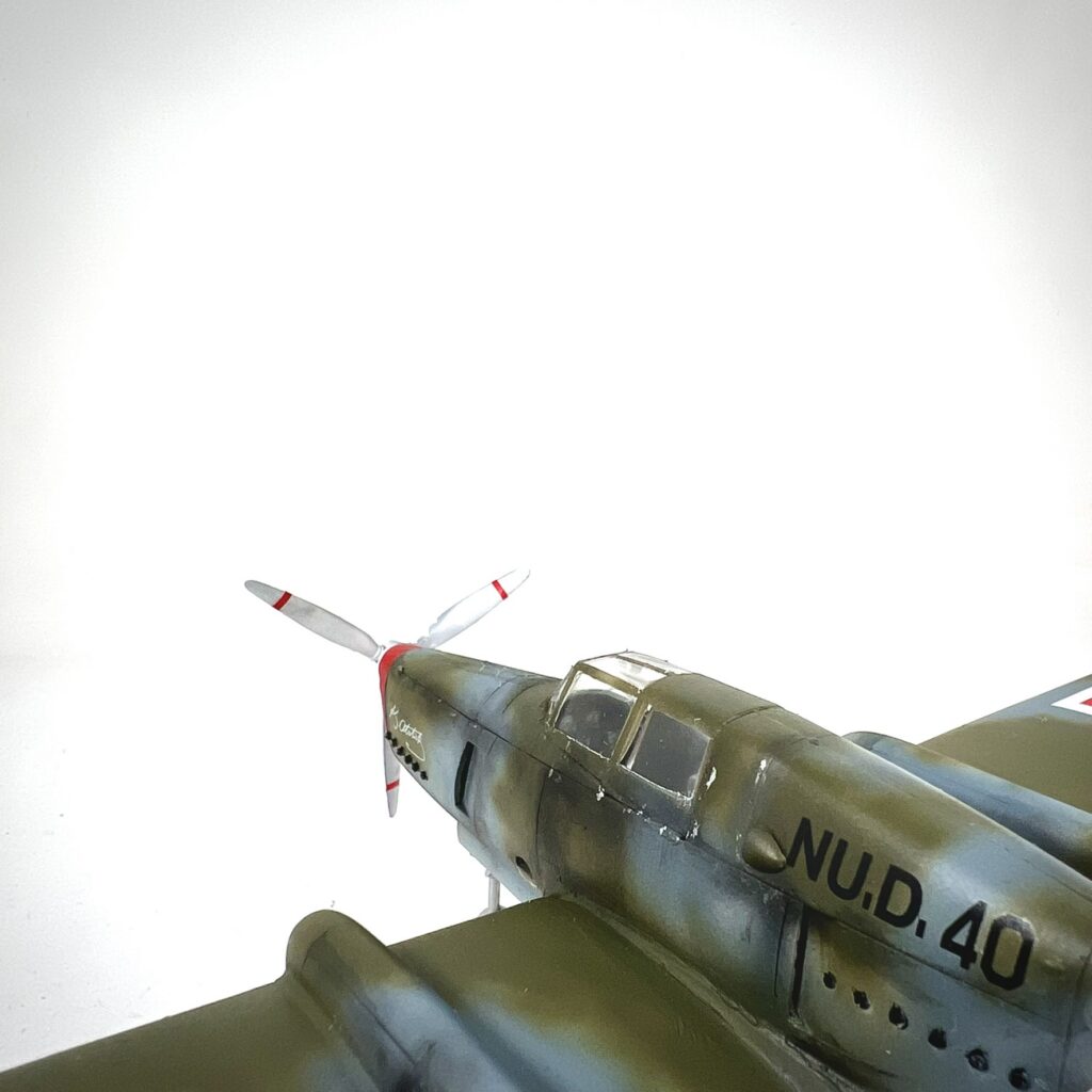 NU.D.40 lettering on the fictional aircraft marking scheme.