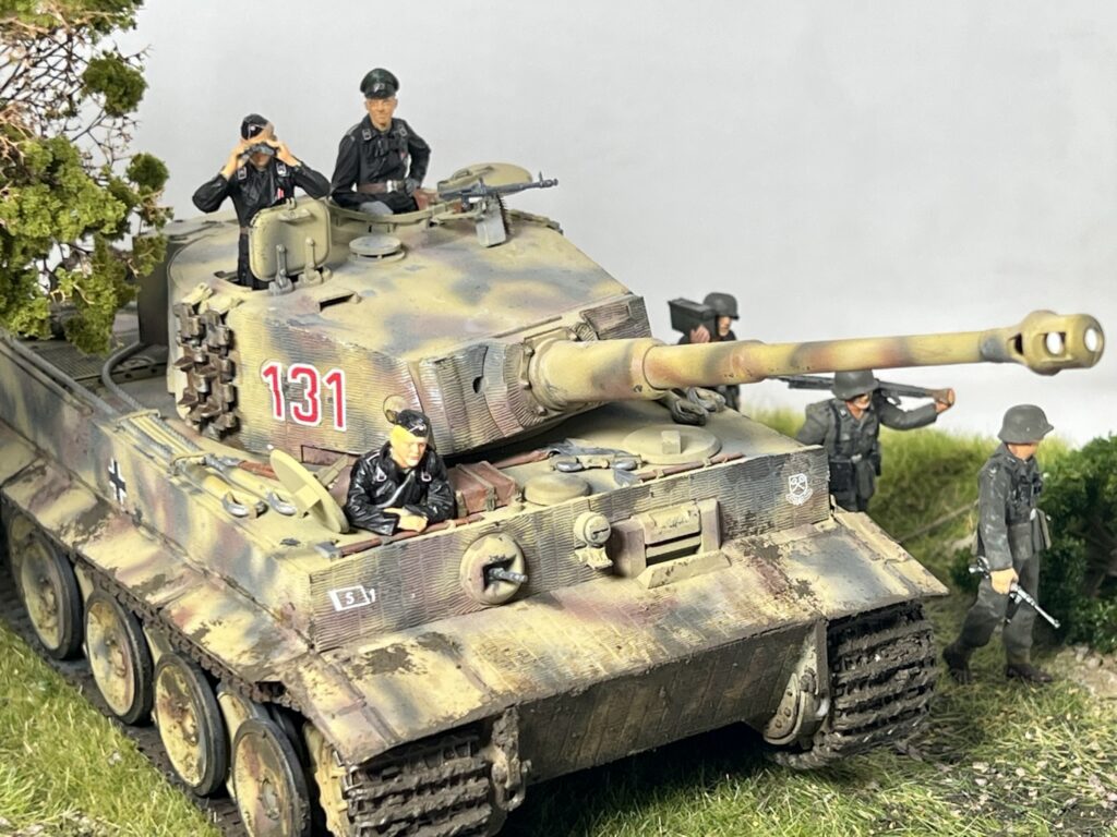 Tamamlanmış Tiger 131 dioramasının farklı bir açıdan görünümü.