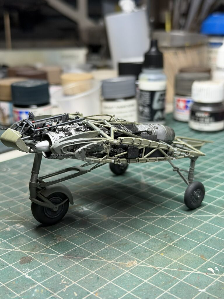 Centre section frame standing on its landing gear