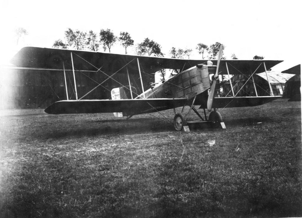 Breguet 14 biplane seen from the front, 1918