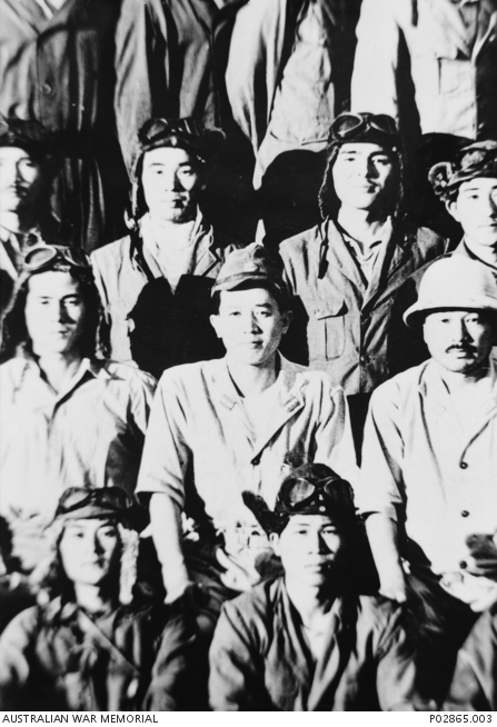 4 Ağustos 1942 Rabaul Japon deniz havacıları grup fotoğrafı.